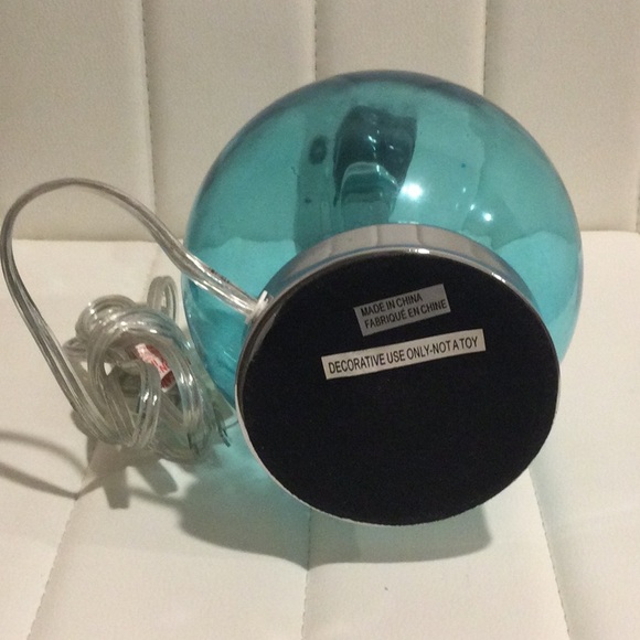 NWOT Blue Glass Table Lamp With Cream/White Shade - Picture 4 of 16